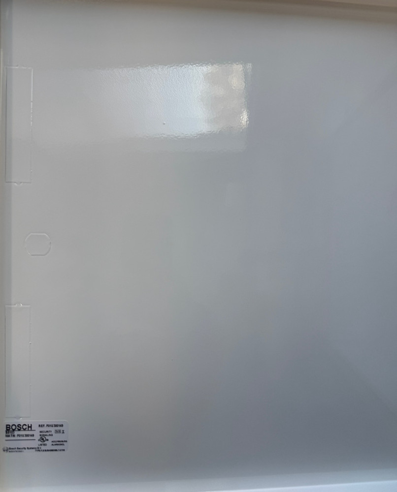 Bosch B8103 Universal Enclosure White, (RAL9003) Com/Res