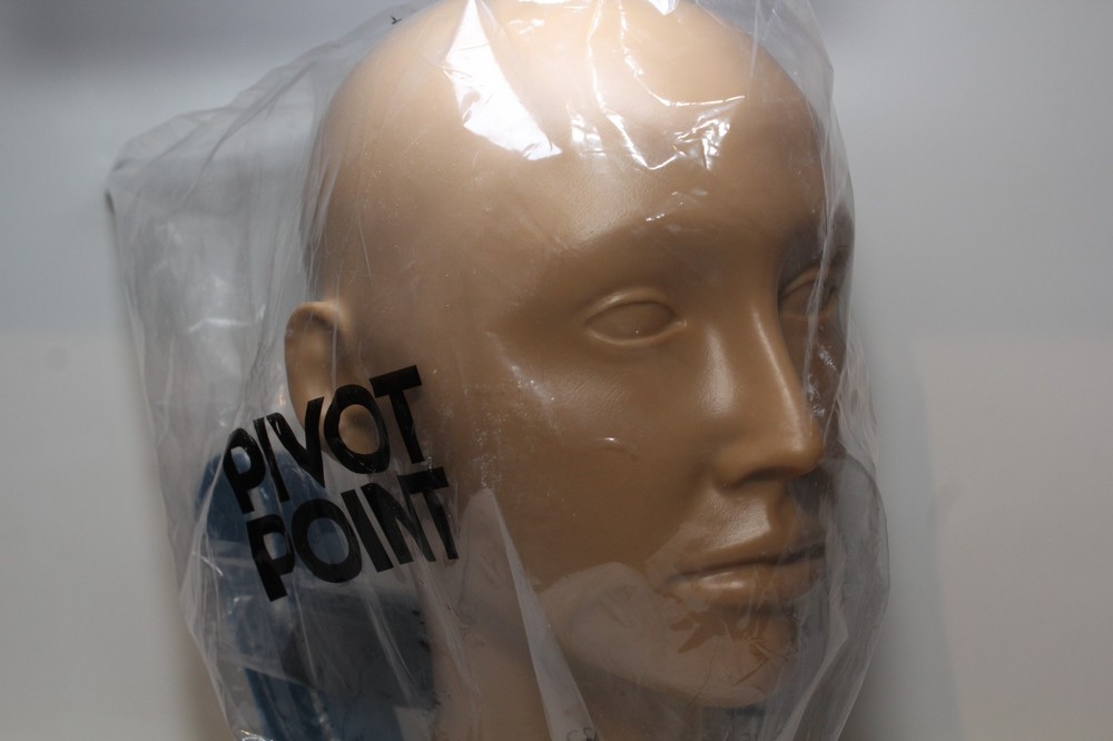 pivot point mannequin head