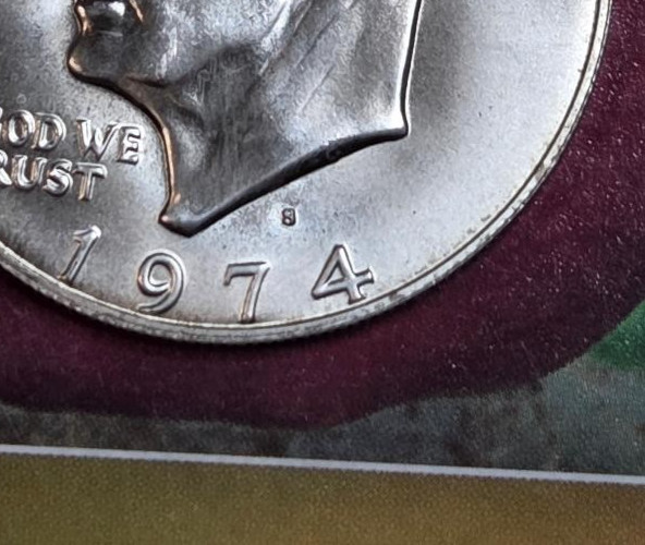 1974-s Eisenhower "Ike" Silver Dollar 40%..