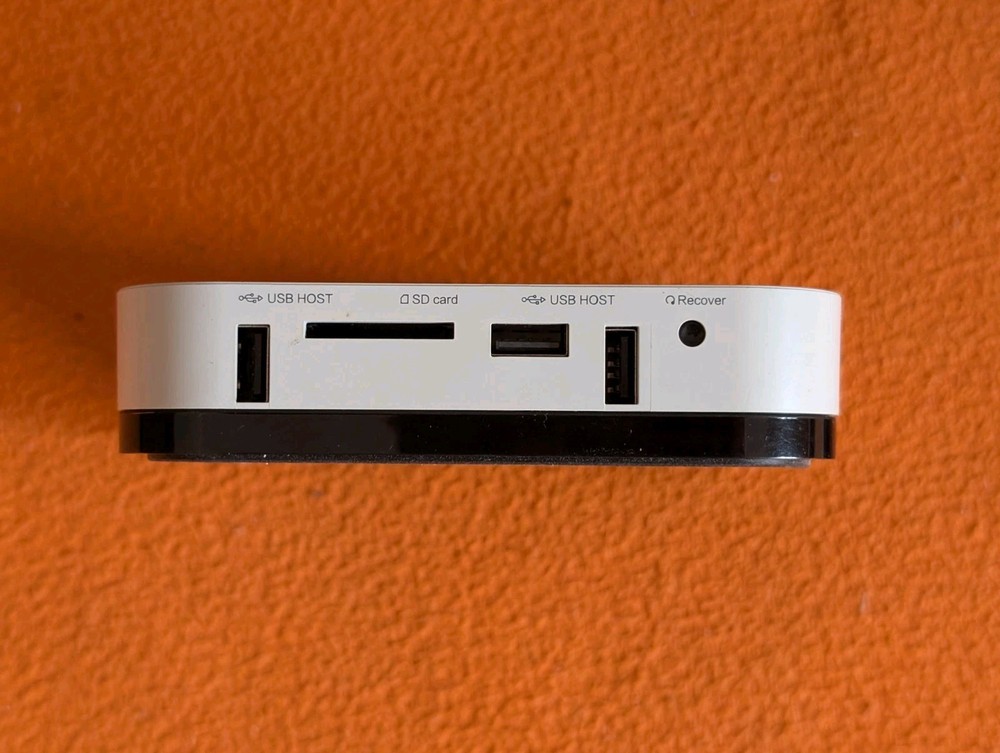 Skystream Digital Media Streamer SS-One With Remote & Power Adapter