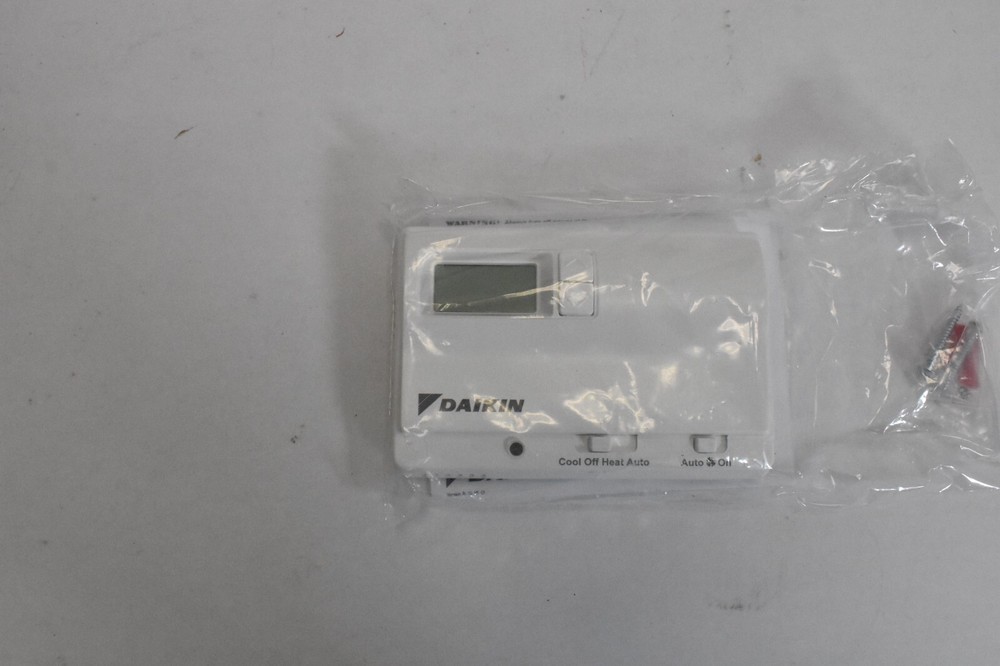 DAIKIN 6683754012 Heat 2 Cool Auto Manual Changeover Hardwired Non-Programmable