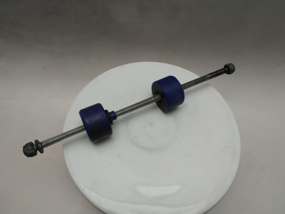 SUZUKI DRZ 400 Front Spindle 2000-2008