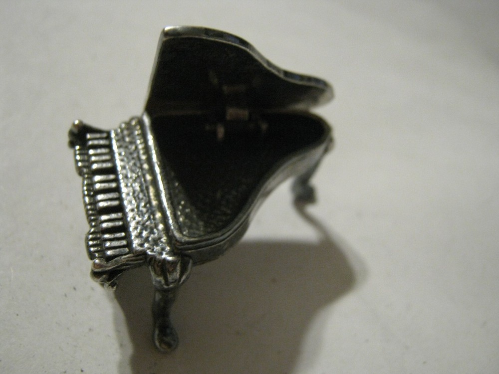 Solid Sterling Silver Hinged Top GRAND PIANO 1 1/2" Long, 19 grams