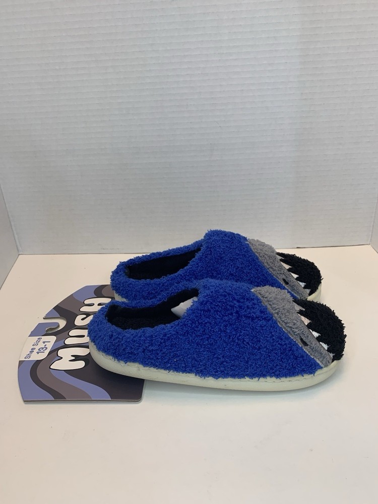 Mush Shark Slippers Size 13-1