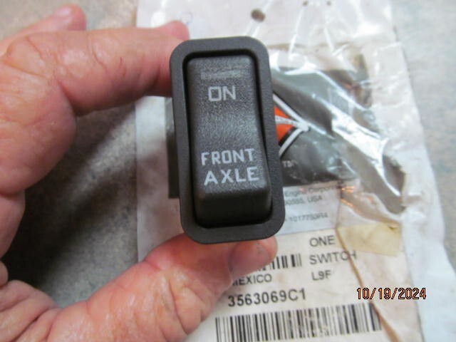 3563069C1   International SWITCH ELECTRONIC FRONT AXLE