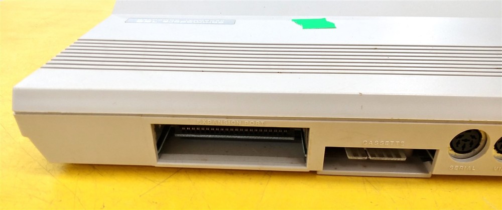 ⭐️⭐️⭐️⭐️⭐️ Vintage Commodore 128 C128 Computer w Power Supply & System Disks