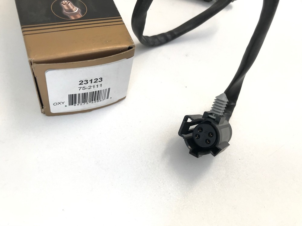 Oxygen Sensor-Engineered GENUINE Bosch 23123 / 13315 FAST SHIPPING