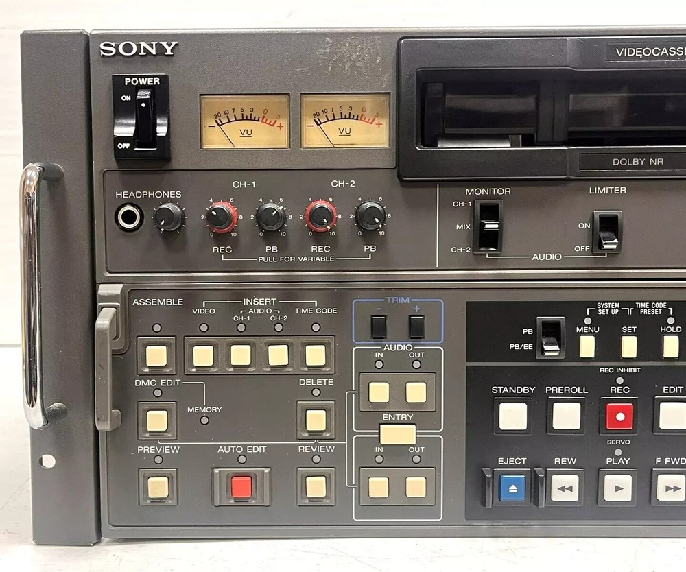 Sony PVW-2800 Betacam SP Videocassette Recorder Untested, Powers On!