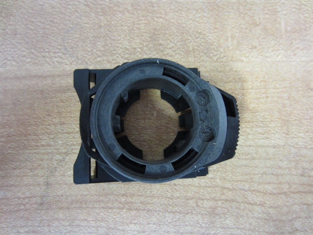 Allen Bradley 800F-ALP Plastic Latch 800FALP