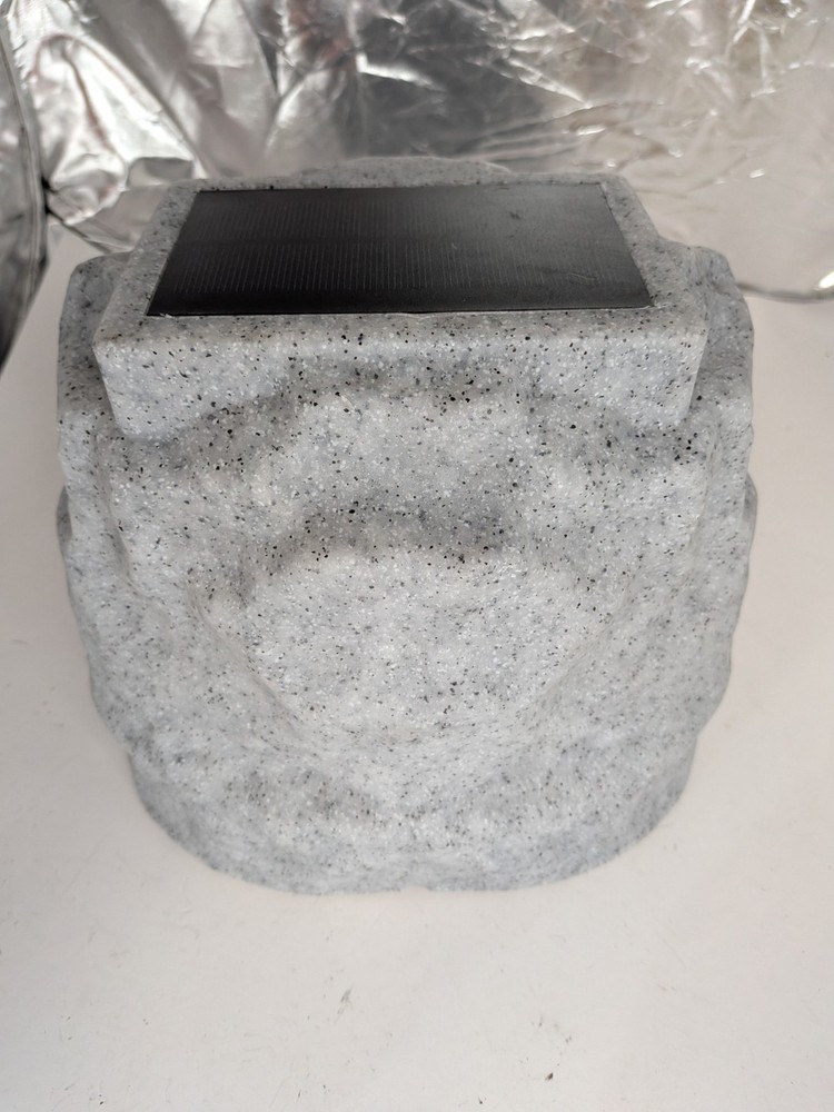 Solar LED Stone with Bluetooth BT Speaker