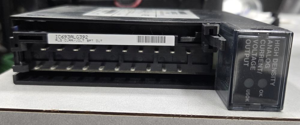 IC693ALG392C 8 channel Output V/A Output Module - USED