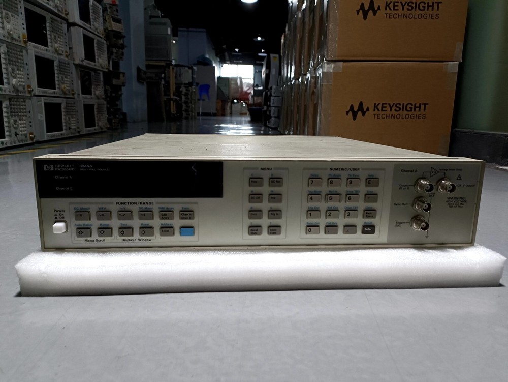 1PC HP 3245A Universal Precision Power Source WITH 002