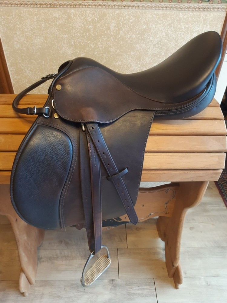 Collegiate All Purpose Saddle 16 1/2" Medium, Deep Seat