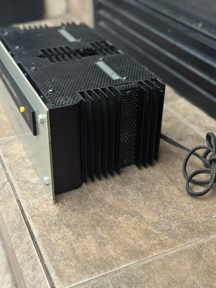 Marantz model fifteen solid state amplifier - Marantz model 15 WORKS EXCELLENT!