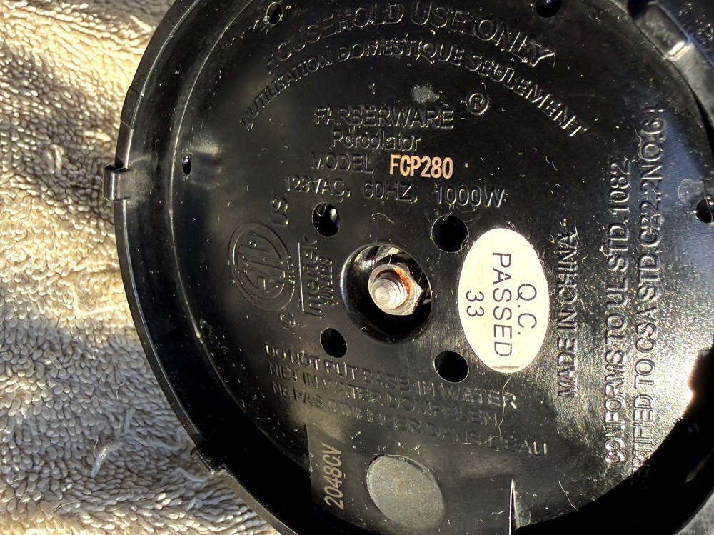 FARBERWARE 8 CUP PERCOLATOR MODEL NO. FCC280 - AS PICTURED