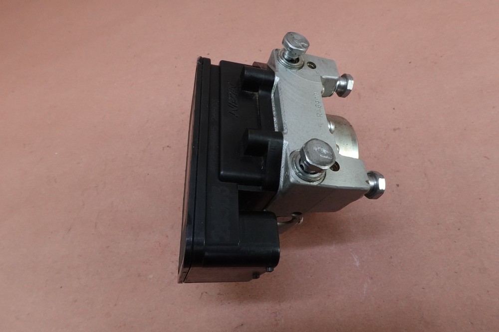 2012-2015 TRIUMPH TIGER EXPLORER ABS Brake Pump Module