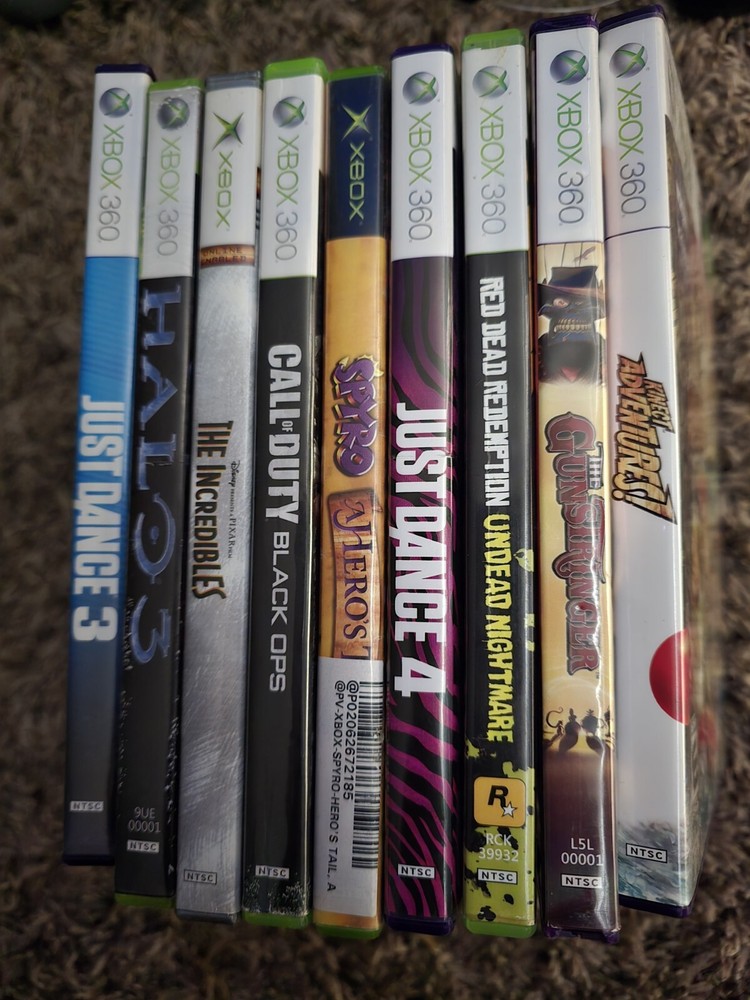 Xbox 360 Kinect Sensor Game Bundle with/ 9 Games And 2 Controllers