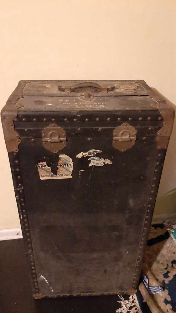 Antique Vintage WWll Trunk