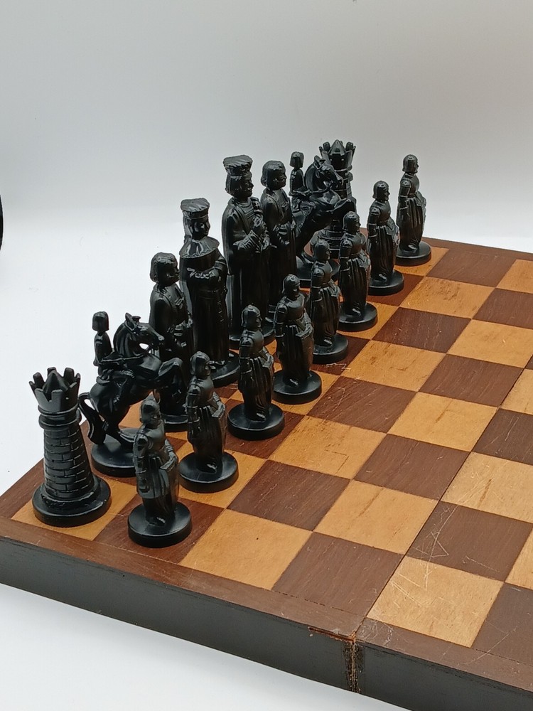 Duncan Style Porcelain Ceramic Chess Pieces White Black Set