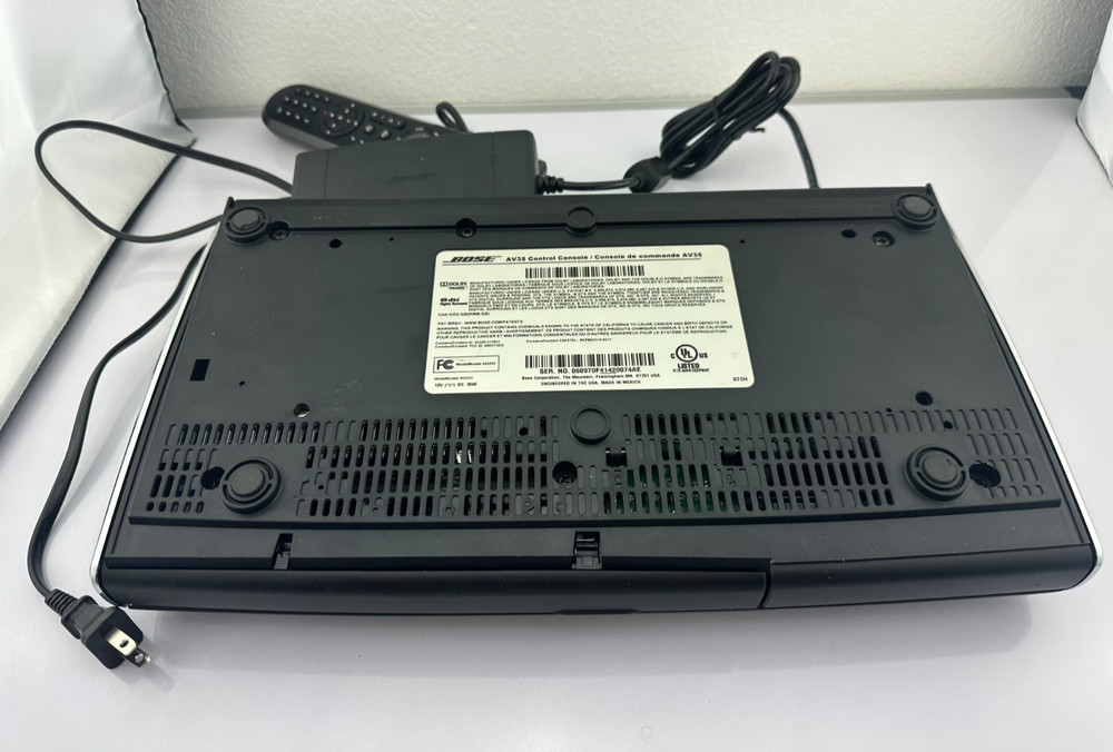 Bose AV35 Control Console Model 402455 w/ Power cord and Remote Control. Tested