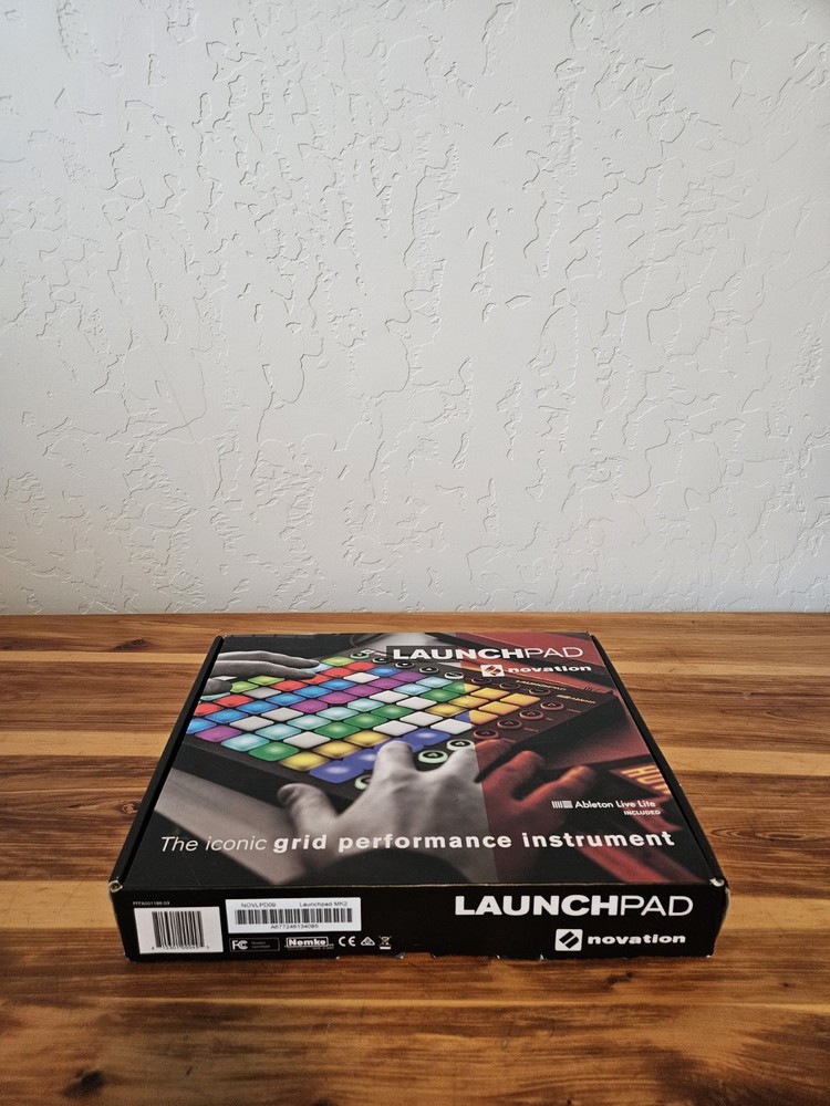 Novation LaunchPad MK2 MIDI 64 RGB Pad Grid Controller USB Power Supply