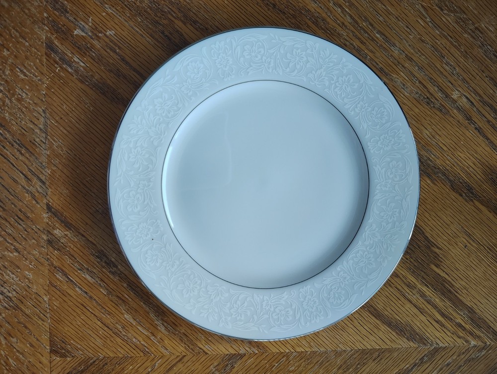 Grace Fine China Concerto 7 Piece Place Setting