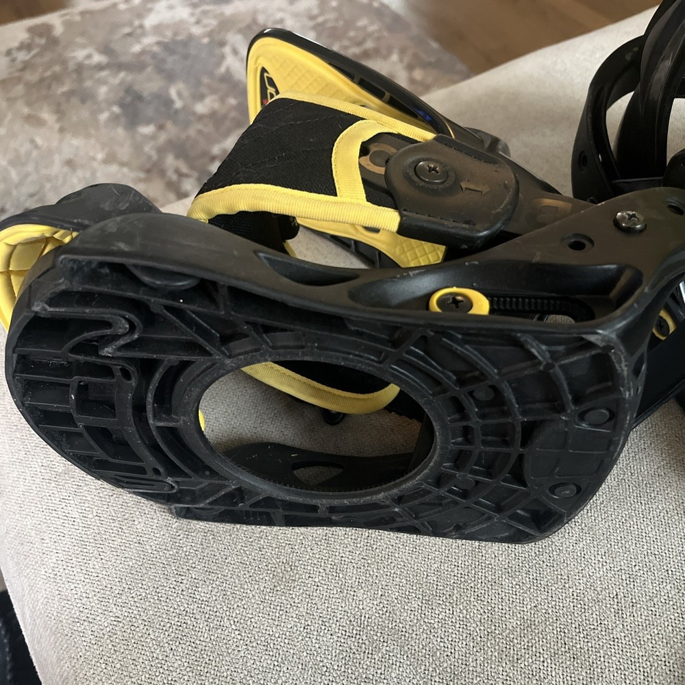 Older Burton Mission Re:Flex Strap Bindings Complete loop