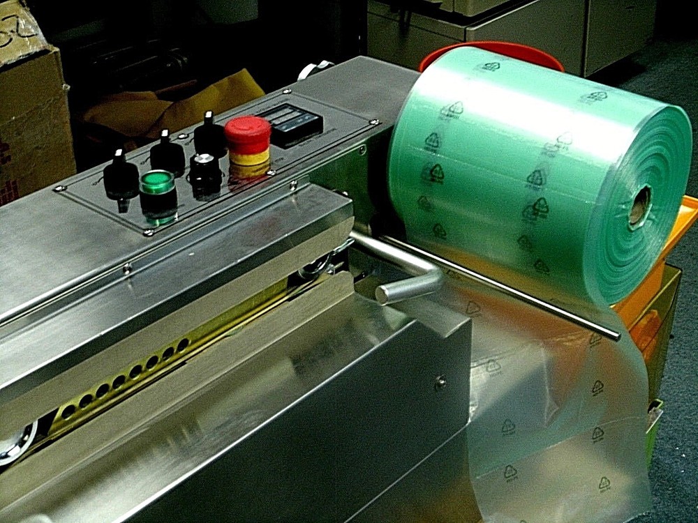 AIR BUBBLE BAG CUSHION PILLOW PACK MAKER MACHINE QD-300