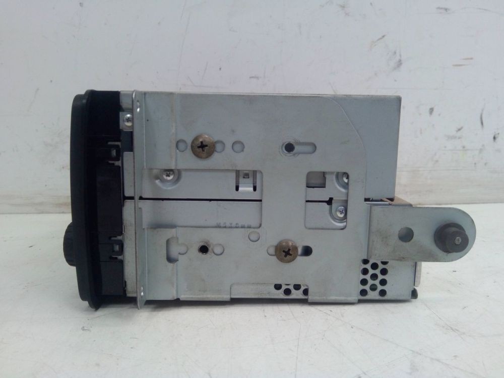 Radio/CD-Change Combination *CODE Not Present. Suitable for Suzuki Jimny FJ
