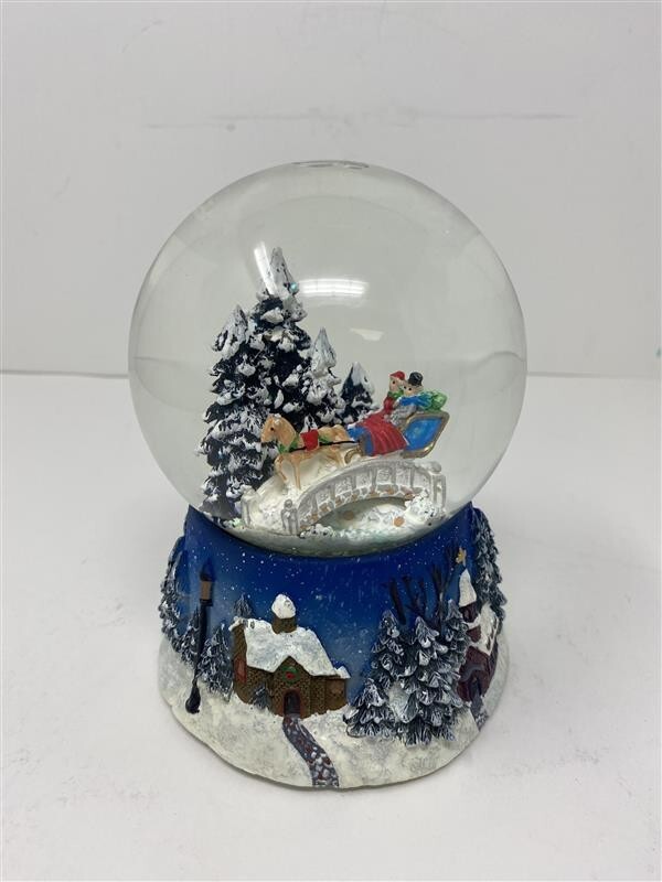Northlight Snow Globe