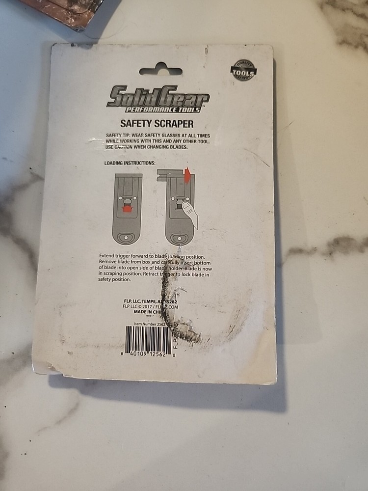 Solid Gear Performance Tool 4 Inch Retractable Safety Scraper 4 Blades W743