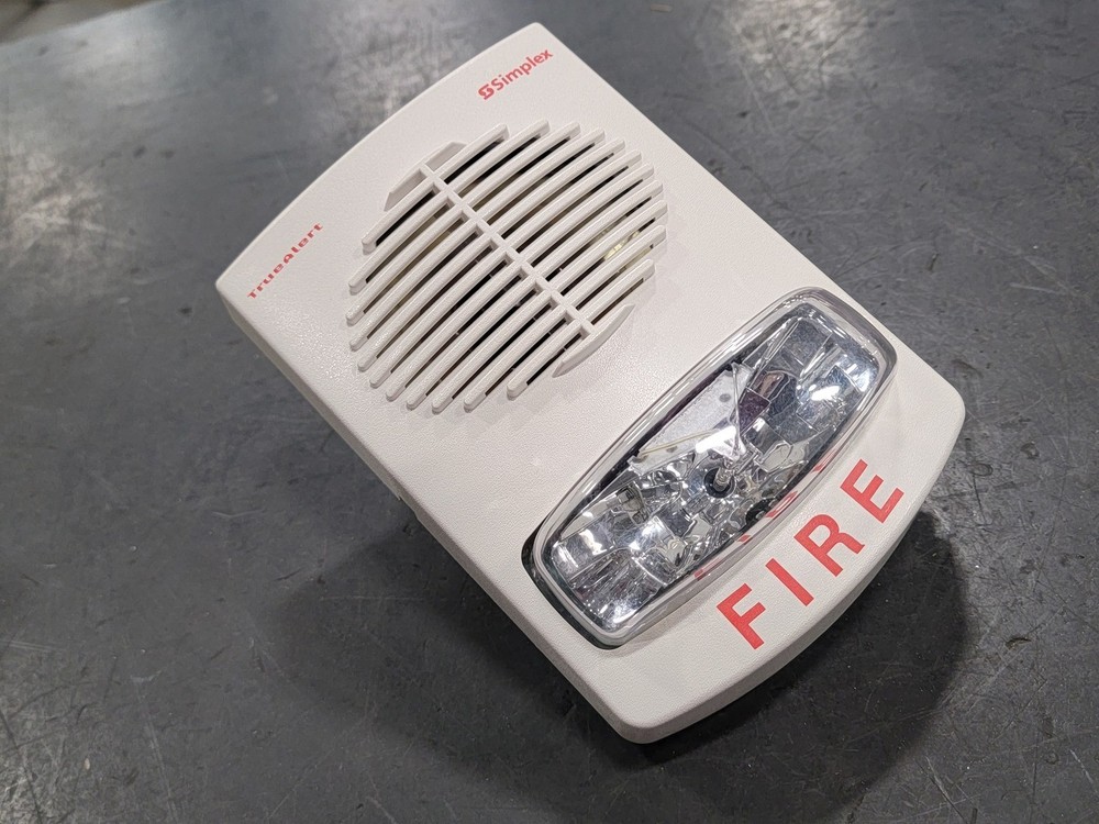 SURPLUS NEW Simplex Time Recorder Co. 4906-9253 TrueAlert Speaker Strobe