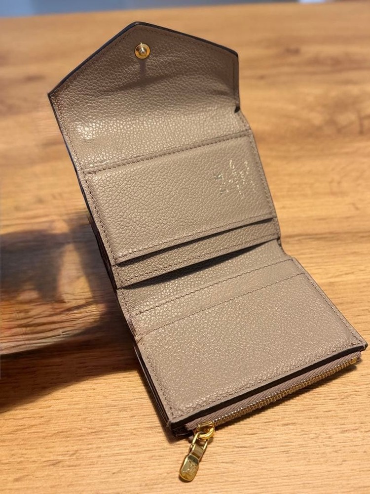 Louis Vuitton Portefeuille Zippy Gray