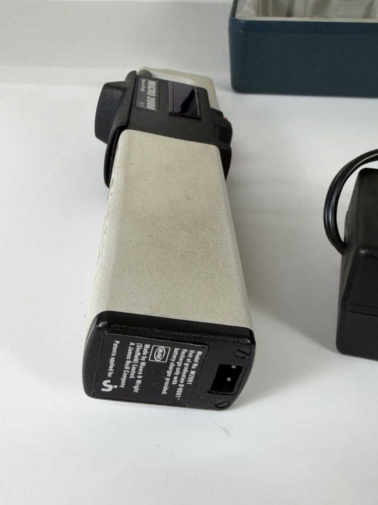 M & W Micro 2000 Electronic Hand Held Micrometer In Case