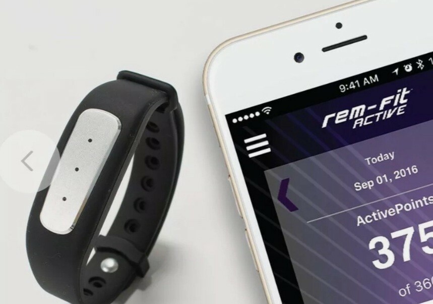 REM-FIT Active 100 Sleep/Activity Tracker Wristband USB Charging Dock NEW!