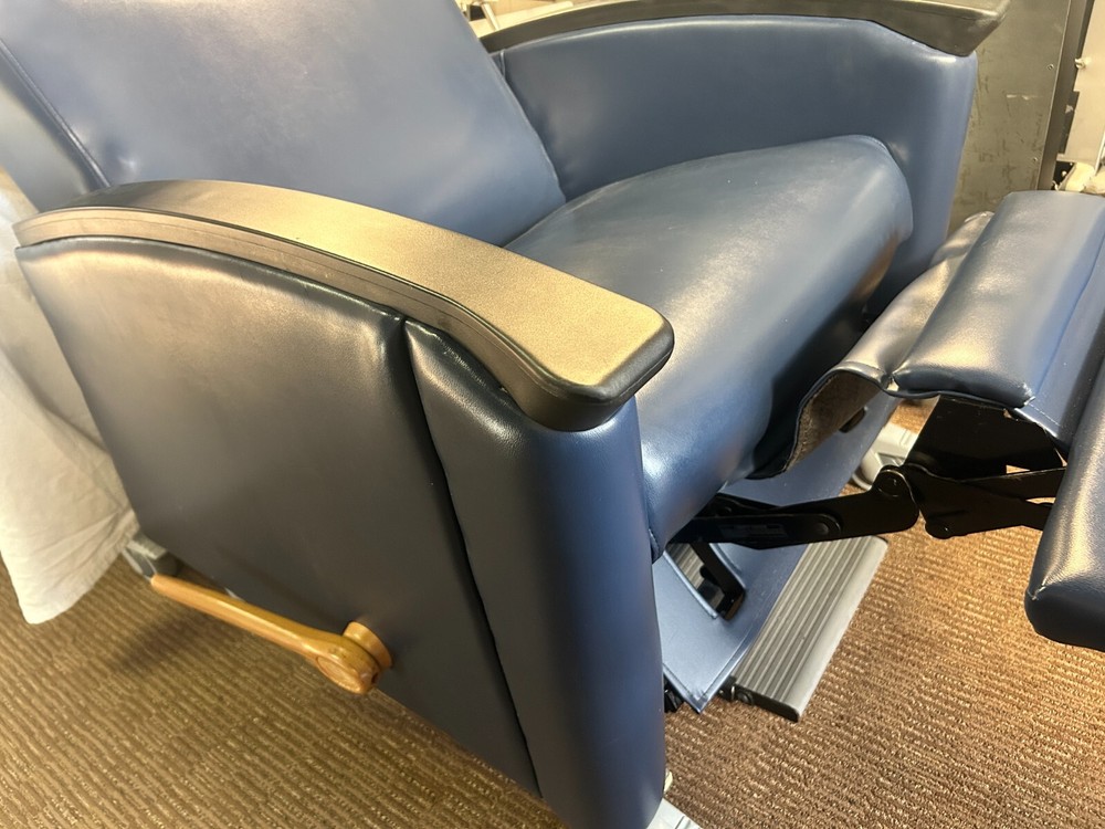 Mobile, Manual Recliner - Blue