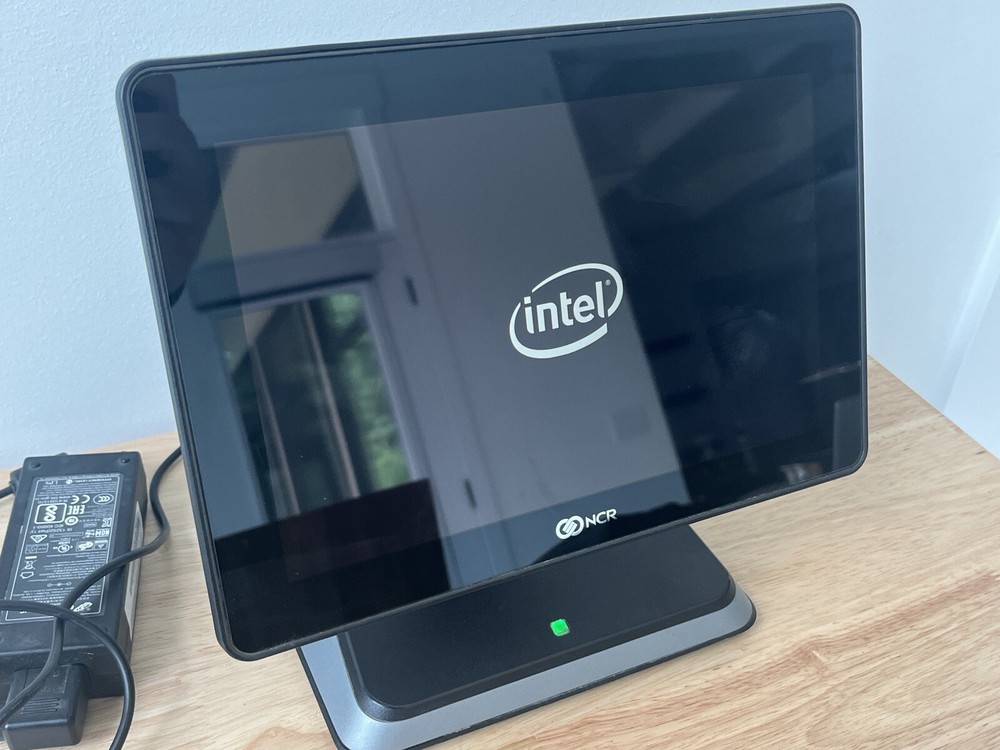 NCR POS Android INTEL 11 ‘’ Touch Screen 7746-8910-0001