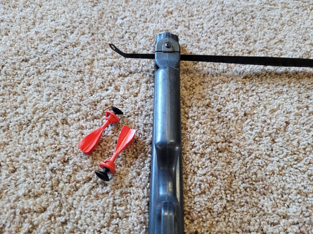 BARNETT BANDIT, CROSSBOW W/ 2 DARTS, USED, NO STRING