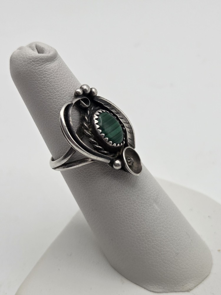 925 Vintage Malachite Native Ring Sterling Silver Size 5.5