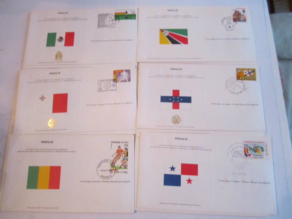 (49) MINT 1982 WORLD CUP STAMP FIRST DAY ISSUE COVERS - ESPANA - IN BOX - & COA