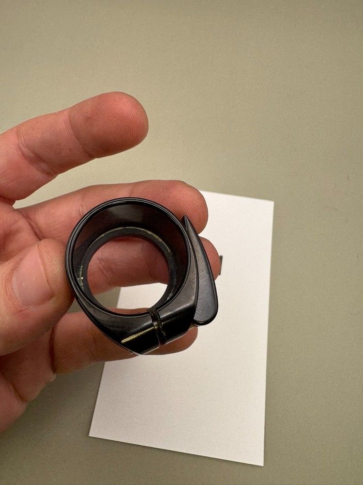 Bob Long G6R Feedneck-Gloss Black