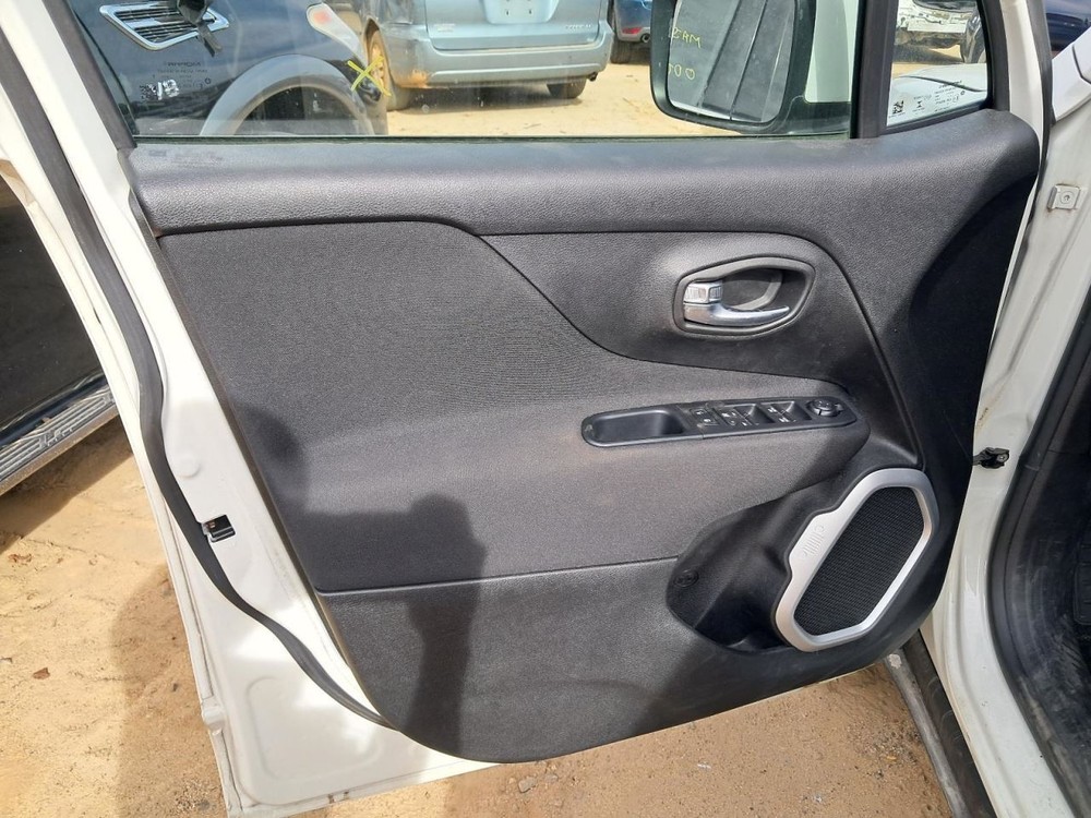 Fuse Box Engine Fits 15-21 RENEGADE 4884383