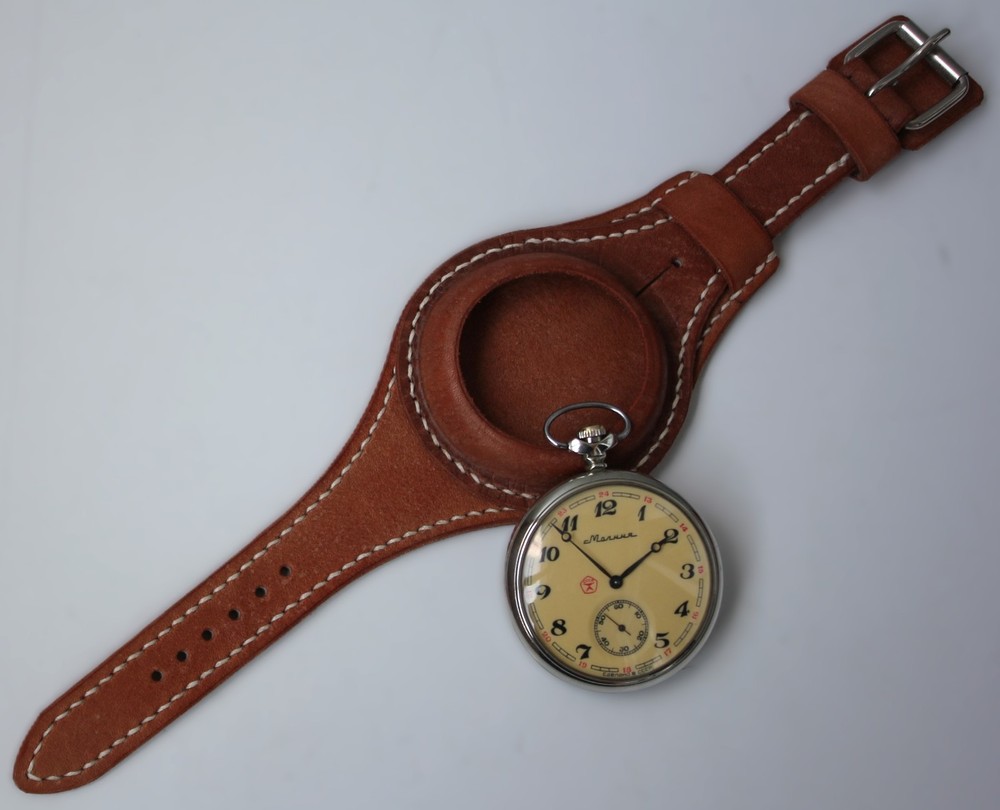 Molniya mechanical watch with a leather strap, wolves
