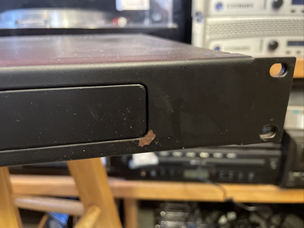 Middle Atlantic LT-1R Rackmount Light Spring Loaded LED Case No Power Supply