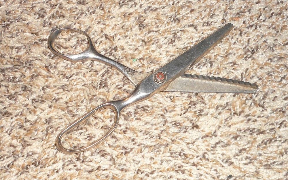 Vintage Kleencut Deluxe Pinking Shears Scissors