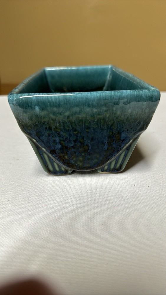 Hull Pottery USA 75 Footed Green with blue drip glaze Rectangular Planter