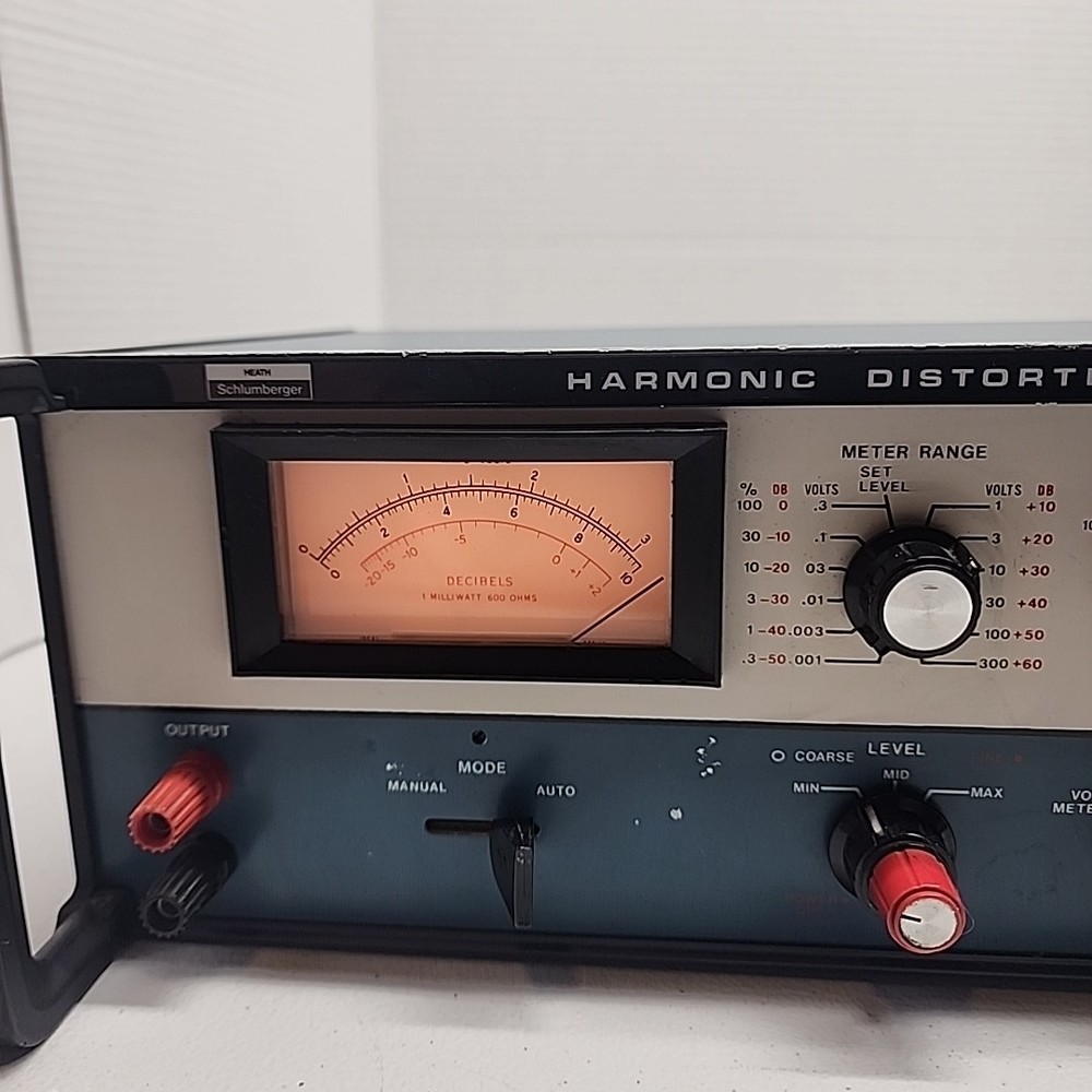 HEATH Schlumberger Model SM-5258 Harmonic Distortion Analyzer