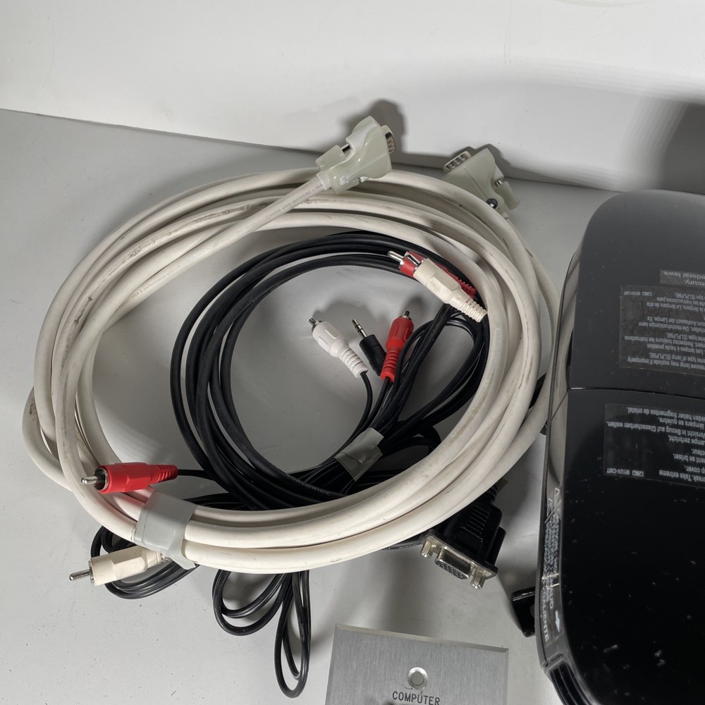 Epson EX5200 XGA LCD Projector