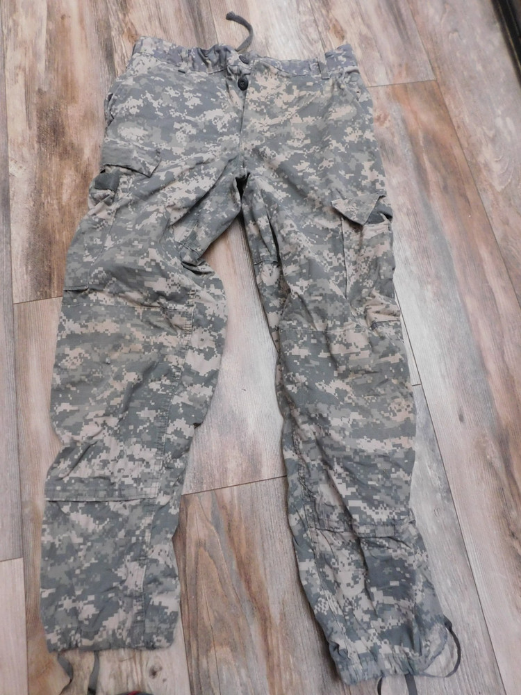 US  ARMY ACU PANTS  SIZE SMALL - SHORT