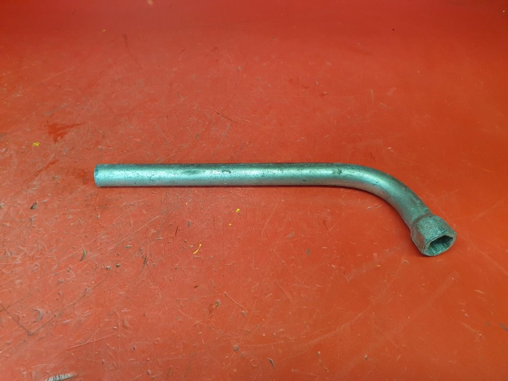 FIAT 500 JACK KIT 2012